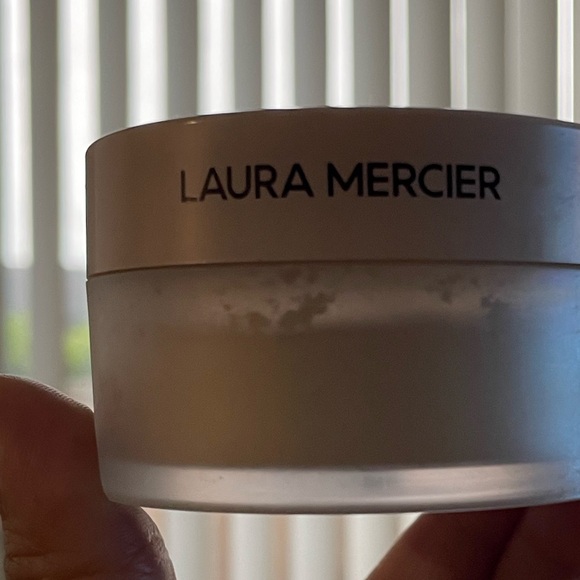 Translucent Powder - Picture 5 of 5